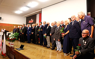 Grupa elbląskich działaczy uhonorowana Krzyżami Wolności i Solidarności